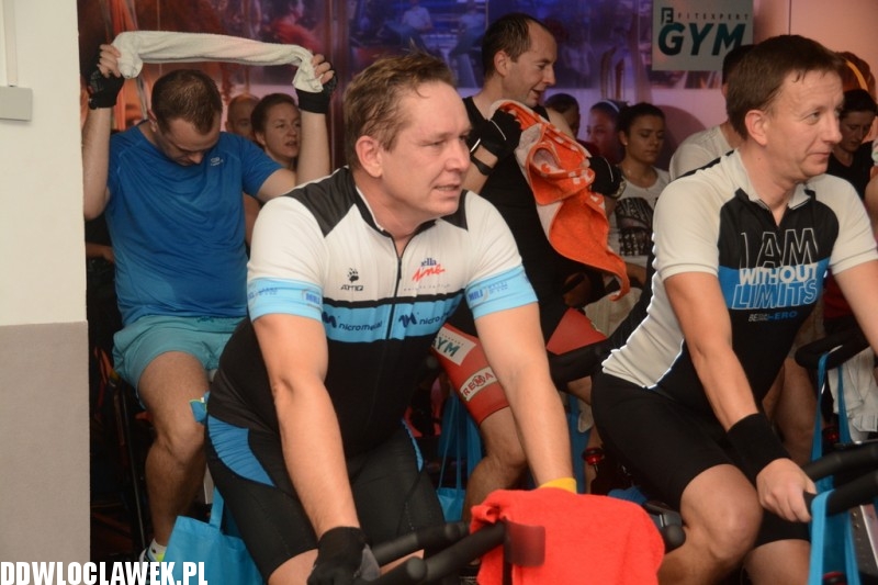 Maraton na rowerach stacjonarnych