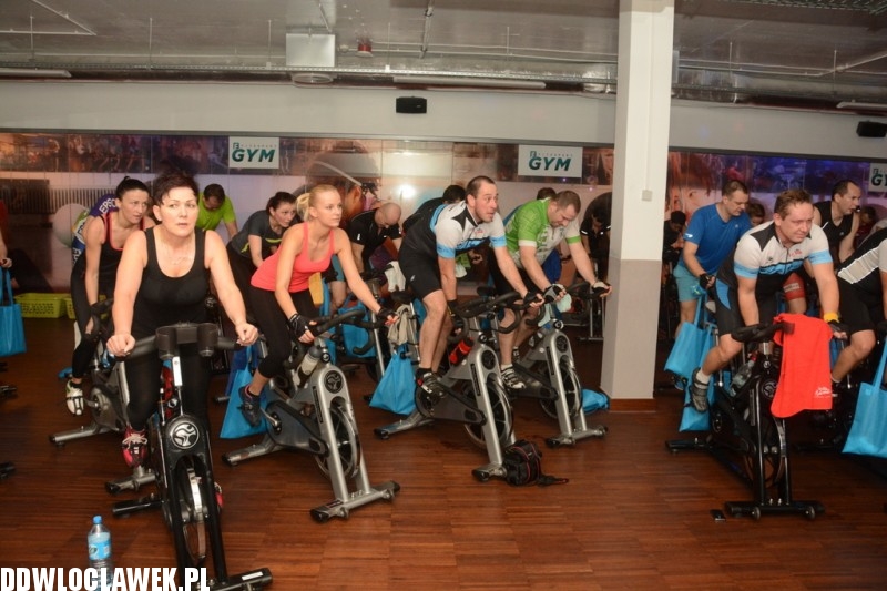 Maraton na rowerach stacjonarnych
