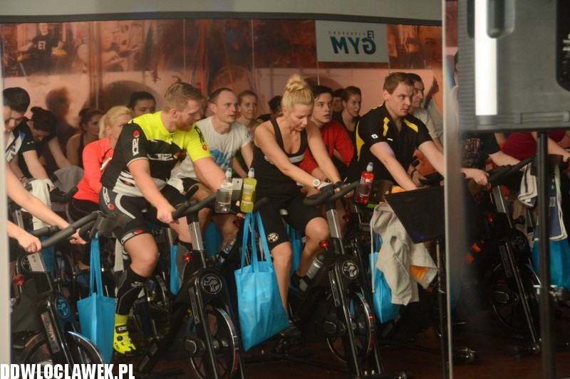 Maraton na rowerach stacjonarnych