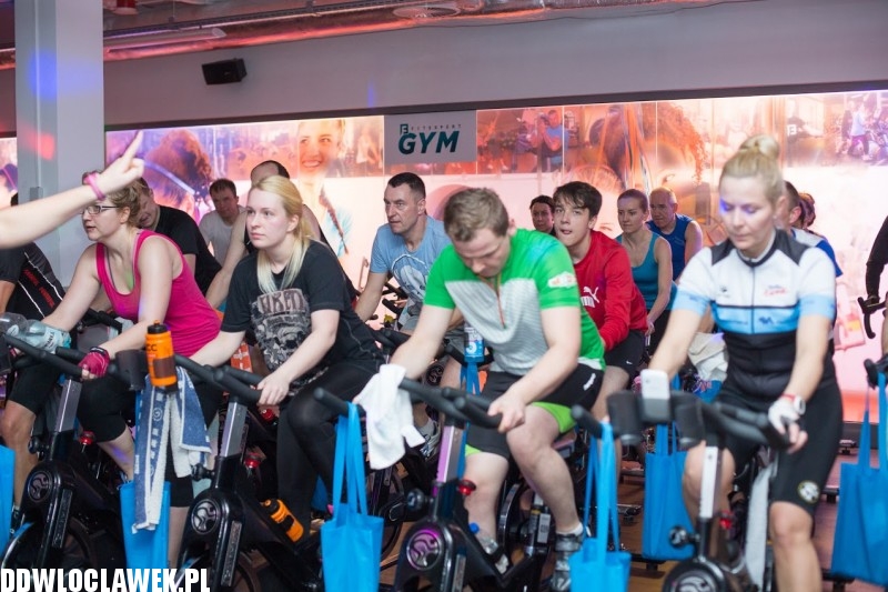 Maraton na rowerach stacjonarnych