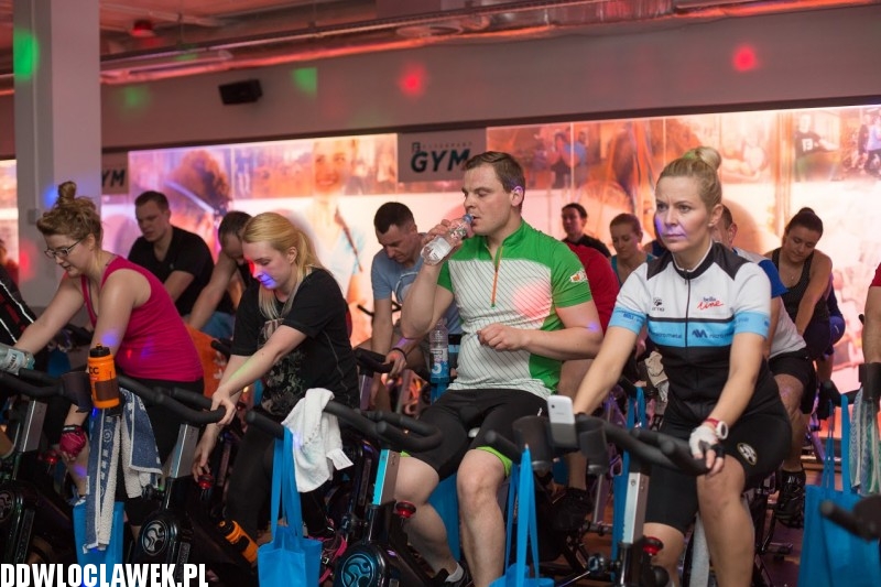 Maraton na rowerach stacjonarnych