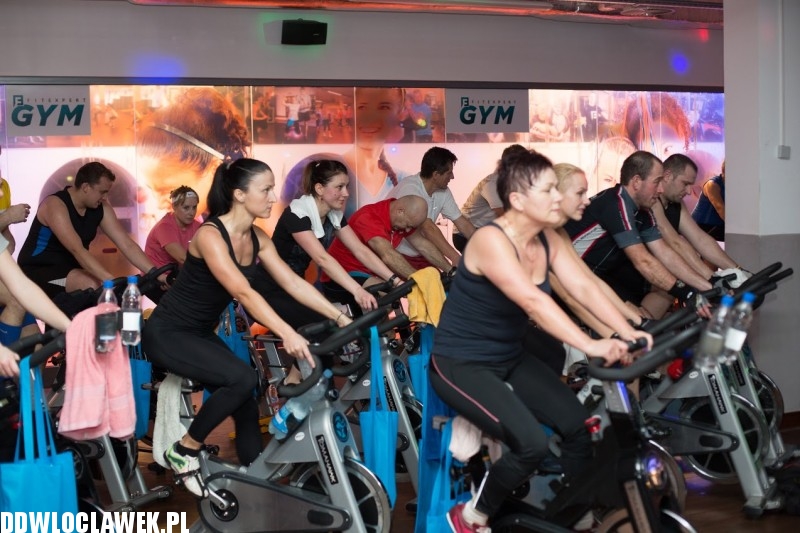Maraton na rowerach stacjonarnych
