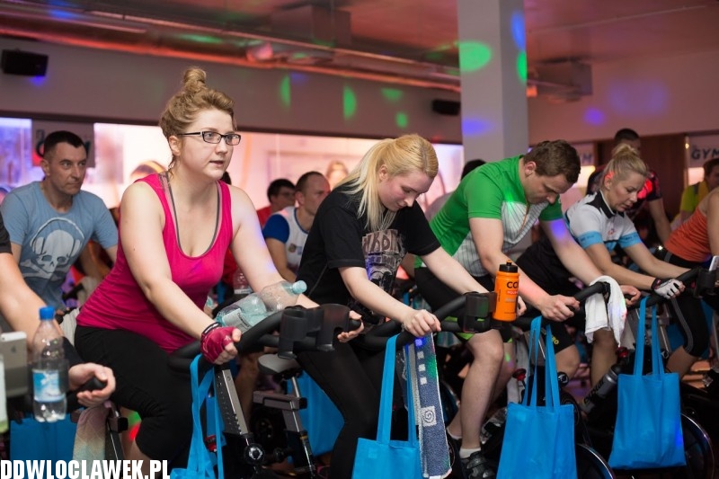 Maraton na rowerach stacjonarnych