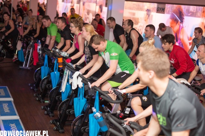 Maraton na rowerach stacjonarnych