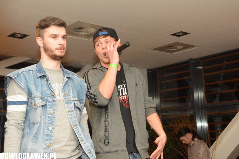 Bitwa freestyle w kawiarni Rejs