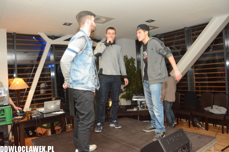 Bitwa freestyle w kawiarni Rejs