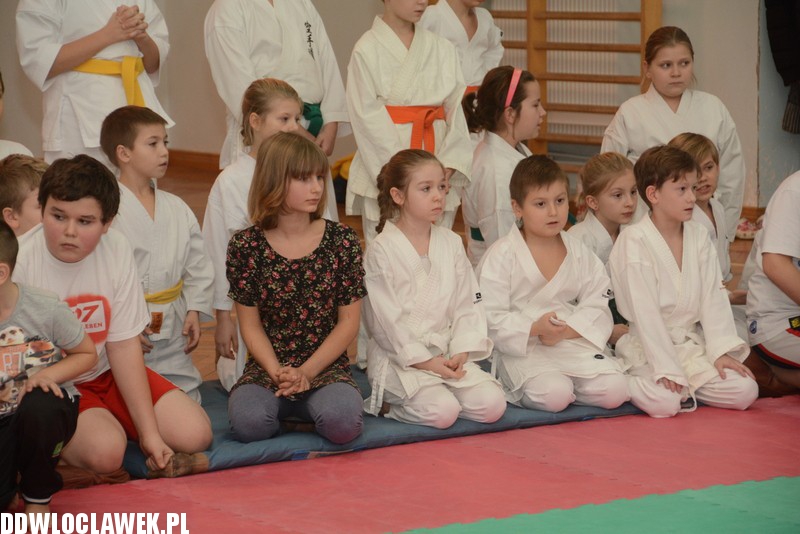 Świąteczny turniej karate w SP20