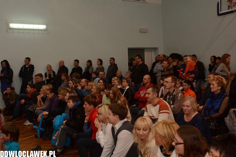 Świąteczny turniej karate w SP20