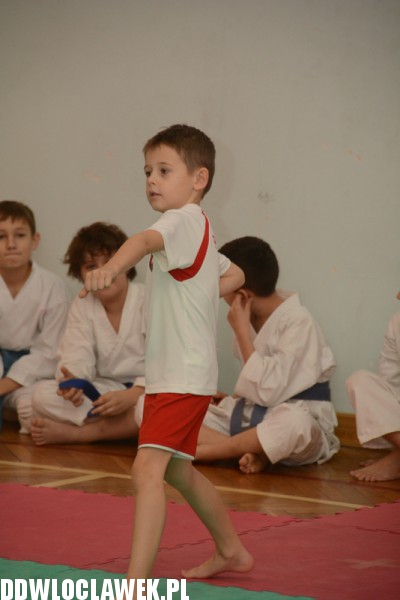 Świąteczny turniej karate w SP20