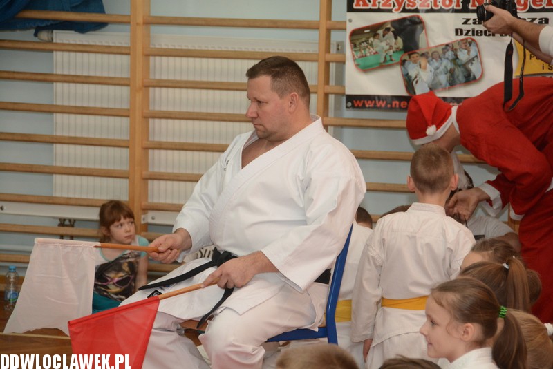 Świąteczny turniej karate w SP20
