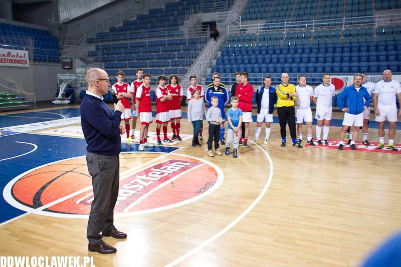Noworoczny turniej piłki halowej