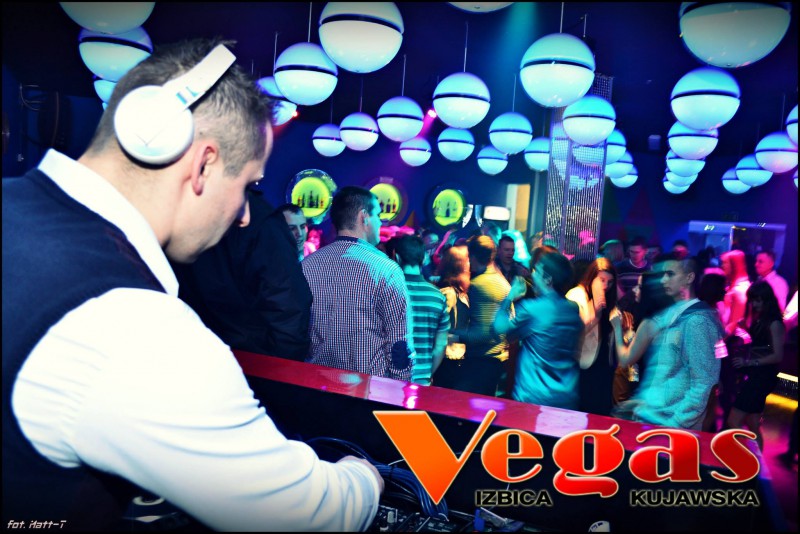Sylwester w klubie Vegas część I