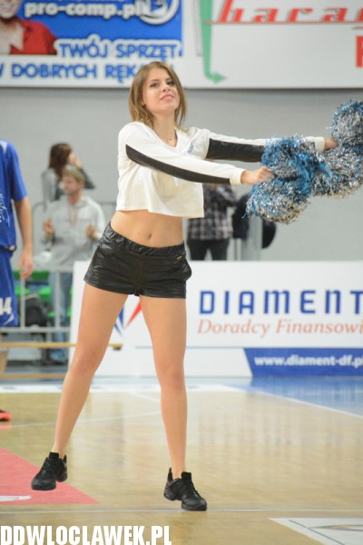 Cheerleaderki Anwilu na meczu z Kutnem