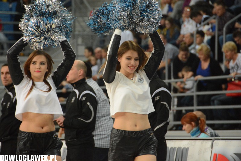 Cheerleaderki Anwilu na meczu z Kutnem