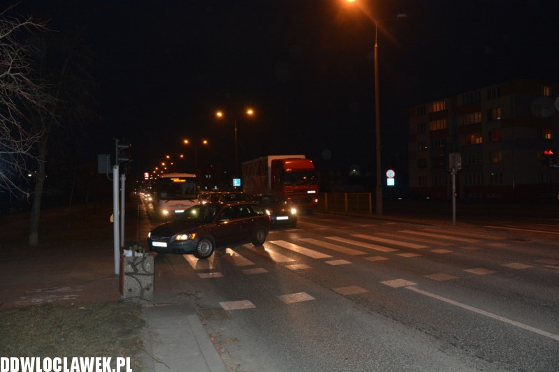 Kolizja tira i auta osobowego na Kruszyńskiej