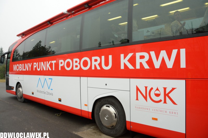 Pobór krwi dla pogryzionej kobiety
