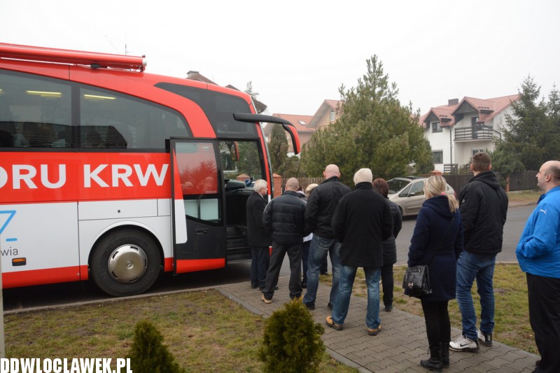 Pobór krwi dla pogryzionej kobiety
