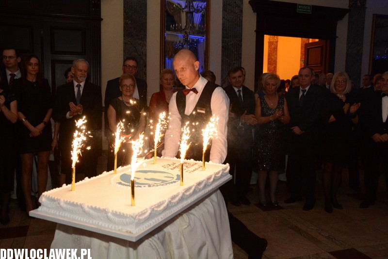 Bal charytatywny w Pałacu Bursztynowym