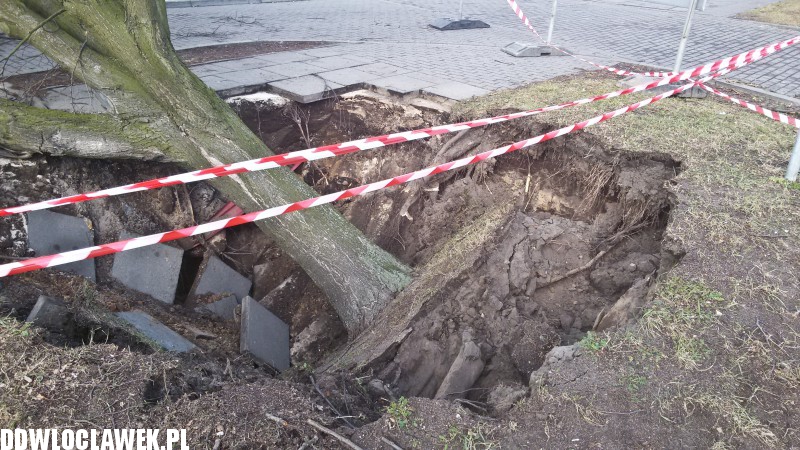 Zapadła się ziemia przy ul. Kaliskiej