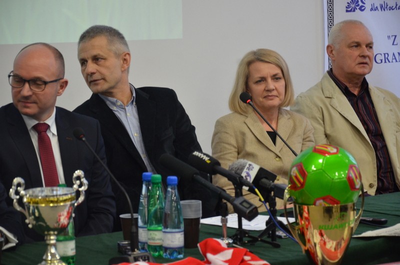 Konferencja i losowanie grup KarPol Cup