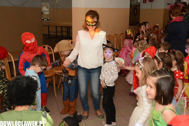 Bal karnawałowy w przedszkolu Jaś i Małgosia