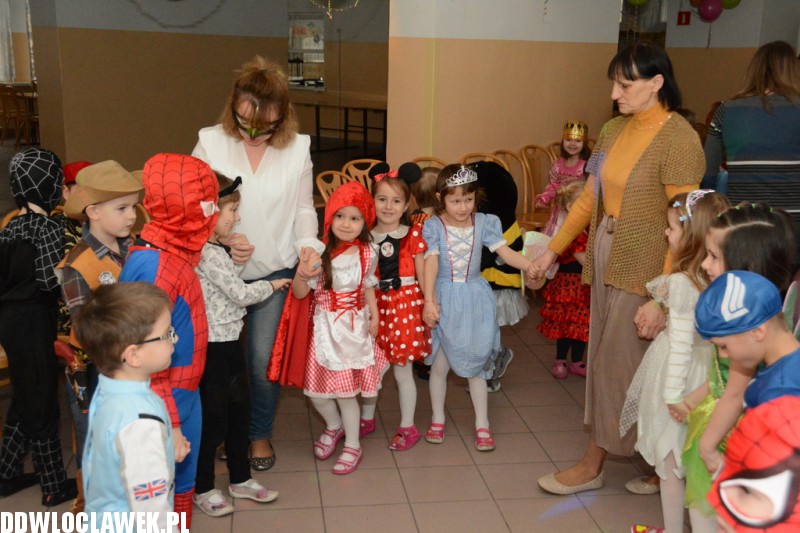 Bal karnawałowy w przedszkolu Jaś i Małgosia