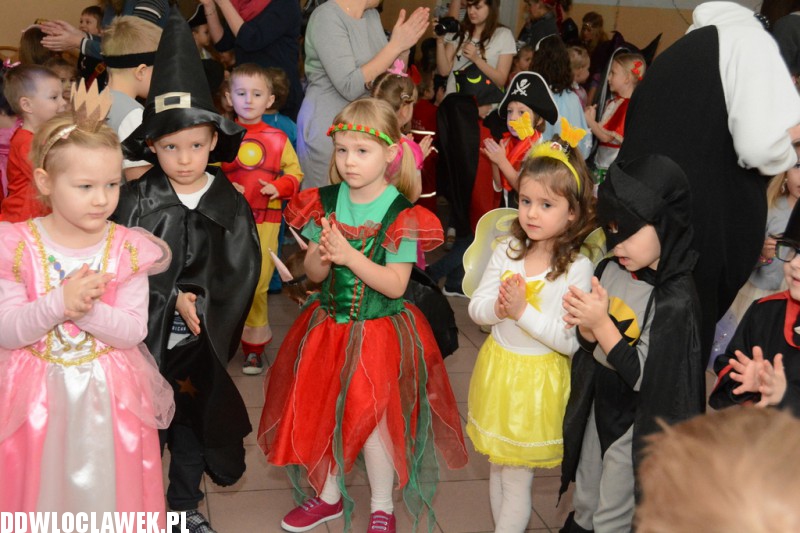 Bal karnawałowy w przedszkolu Jaś i Małgosia