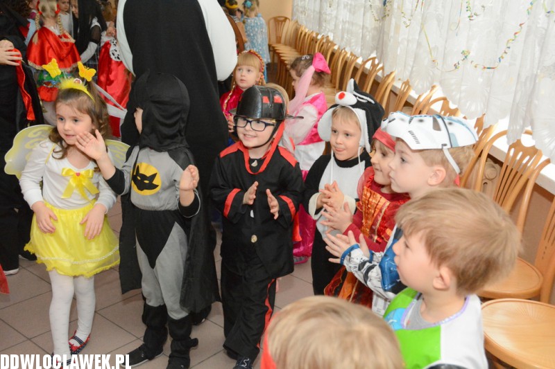 Bal karnawałowy w przedszkolu Jaś i Małgosia