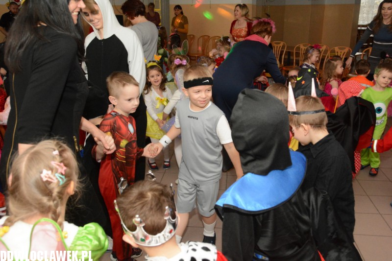 Bal karnawałowy w przedszkolu Jaś i Małgosia
