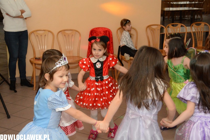 Bal karnawałowy w przedszkolu Jaś i Małgosia