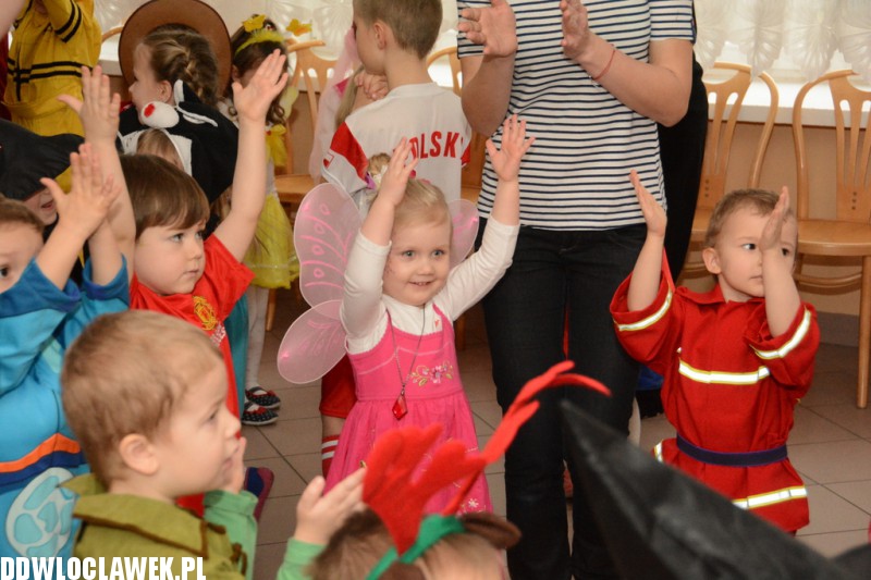 Bal karnawałowy w przedszkolu Jaś i Małgosia