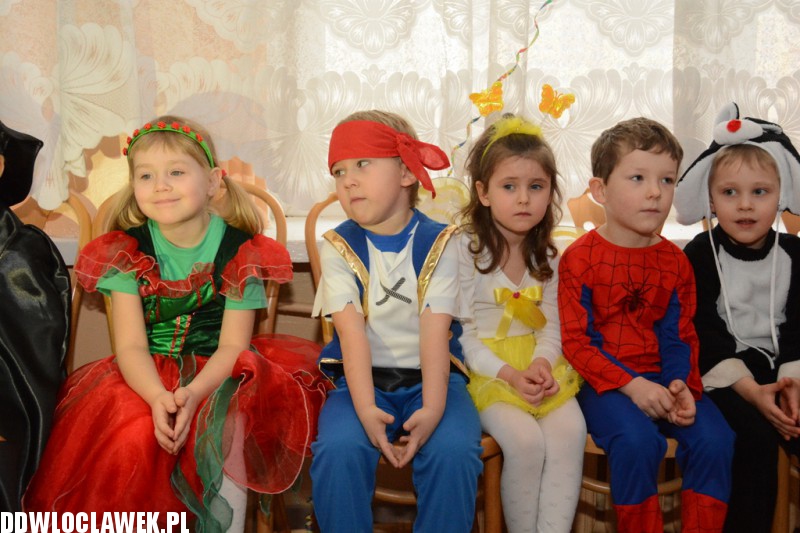 Bal karnawałowy w przedszkolu Jaś i Małgosia