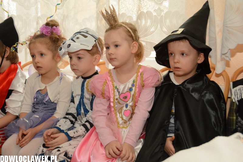 Bal karnawałowy w przedszkolu Jaś i Małgosia