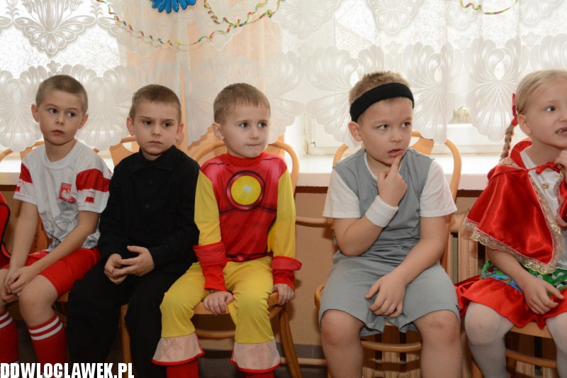 Bal karnawałowy w przedszkolu Jaś i Małgosia