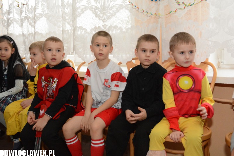 Bal karnawałowy w przedszkolu Jaś i Małgosia