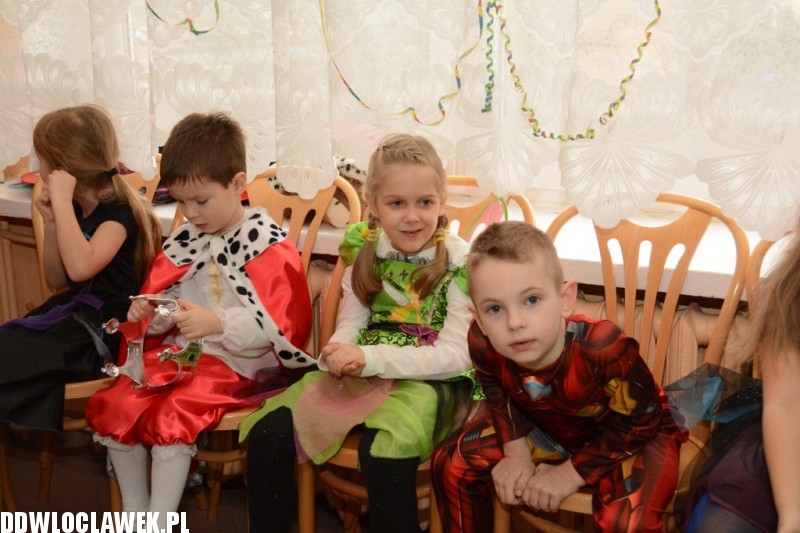 Bal karnawałowy w przedszkolu Jaś i Małgosia