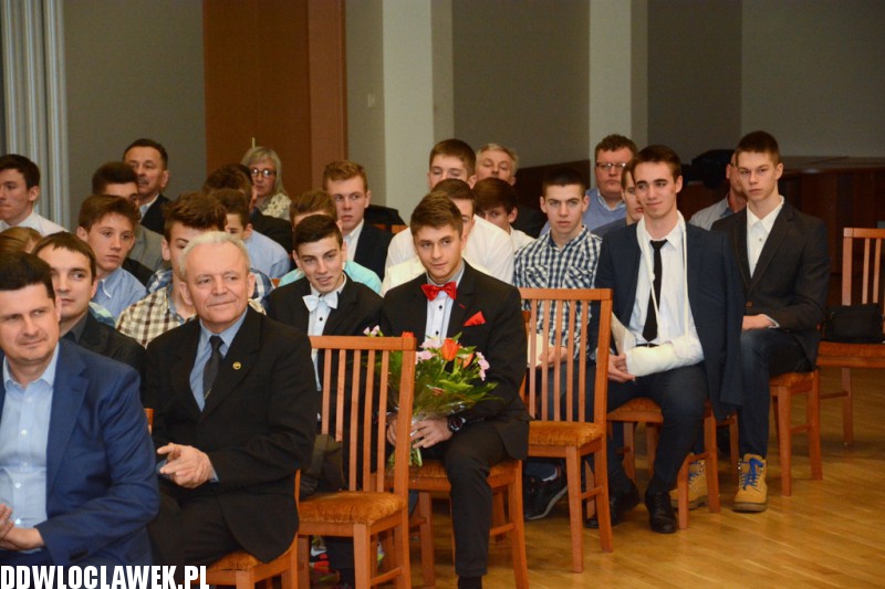Prezydent wręczył nagrody sportowcom