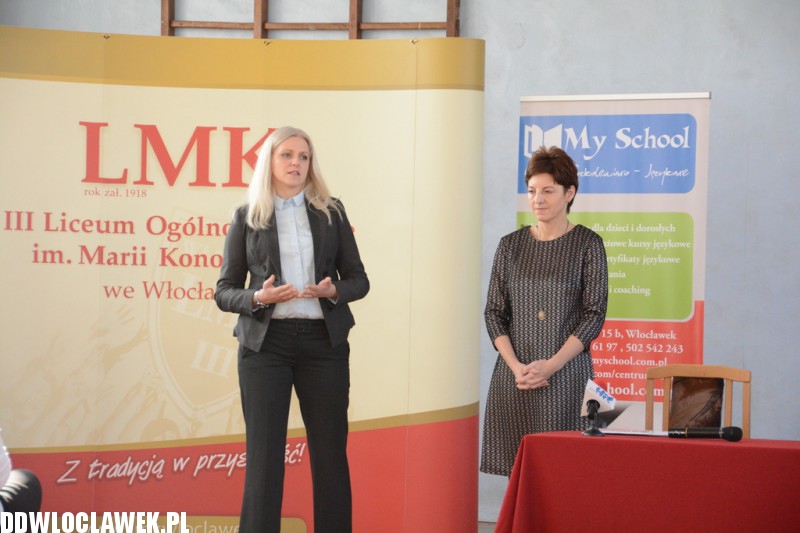 Wręczenie certyfikatów dla uczniów LMK