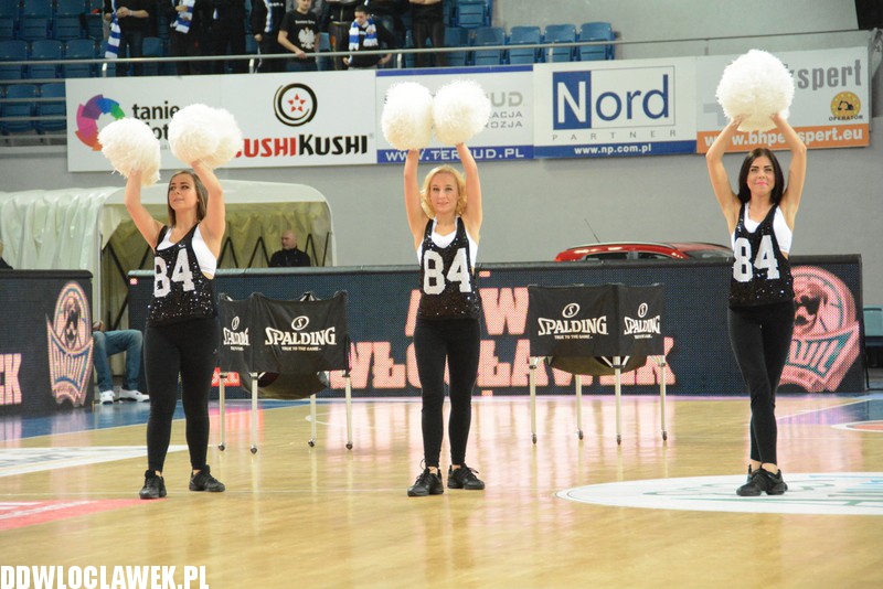 Cheerleaderki Anwilu na meczu z Polpharmą
