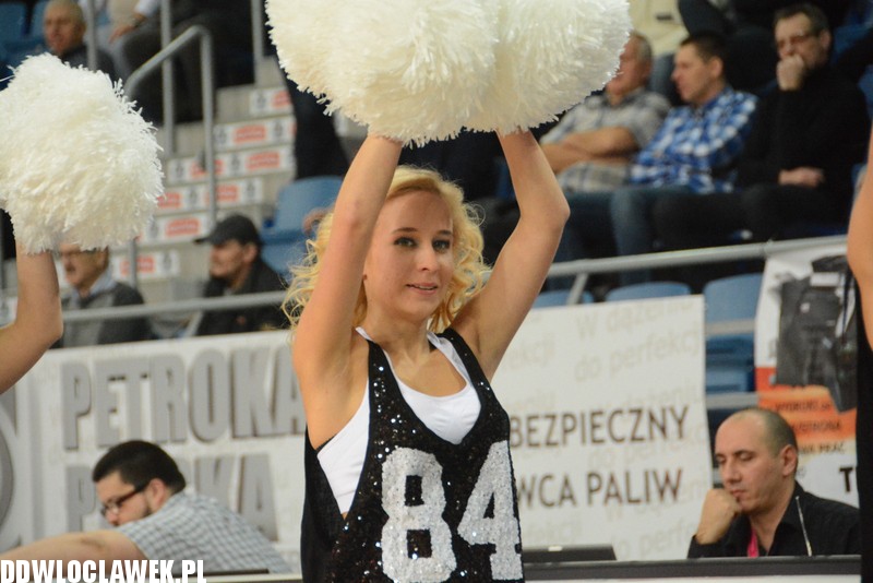 Cheerleaderki Anwilu na meczu z Polpharmą