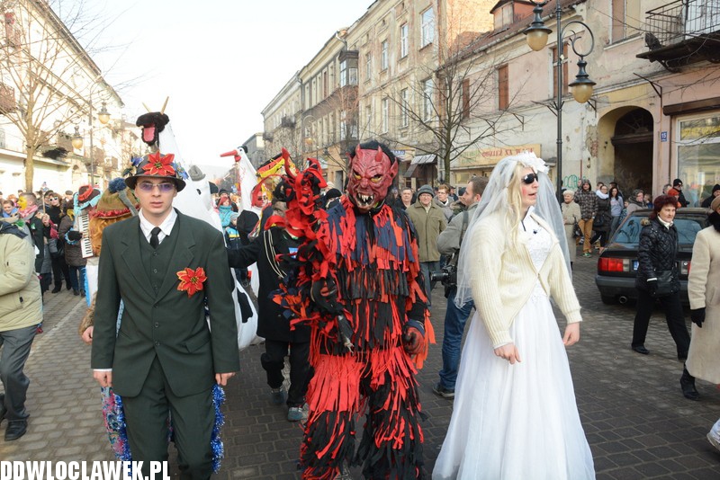 Korowód grup zapustnych we Włocławku