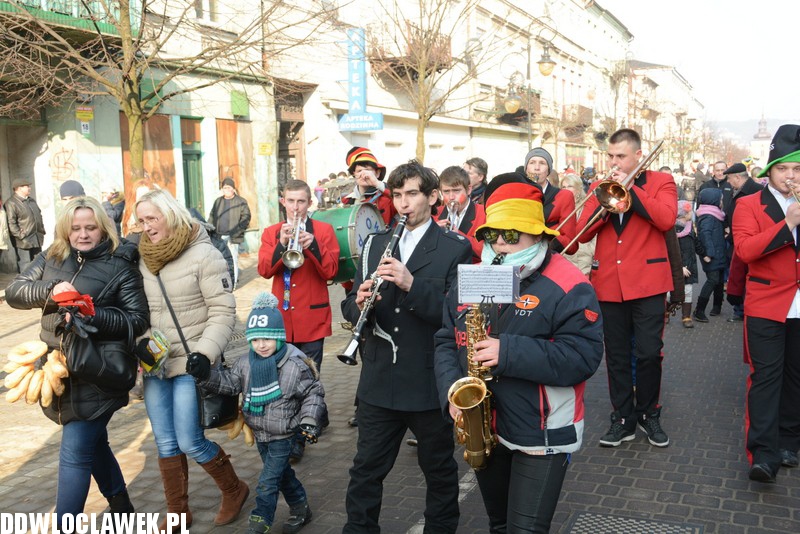 Korowód grup zapustnych we Włocławku
