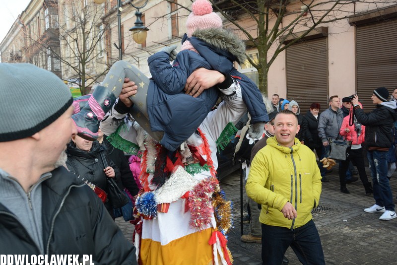 Korowód grup zapustnych we Włocławku