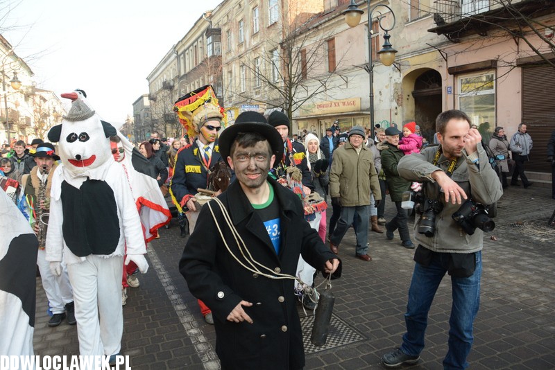 Korowód grup zapustnych we Włocławku
