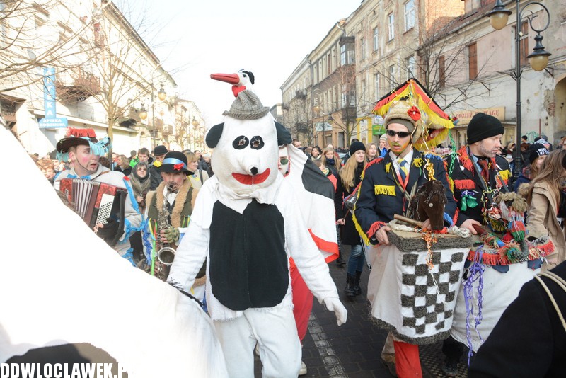 Korowód grup zapustnych we Włocławku