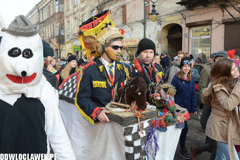 Korowód grup zapustnych we Włocławku