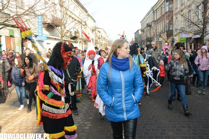 Korowód grup zapustnych we Włocławku