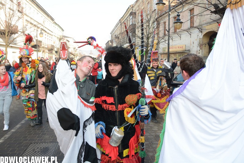 Korowód grup zapustnych we Włocławku