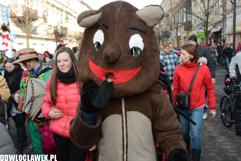 Korowód grup zapustnych we Włocławku