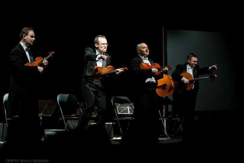 Grupa MoCarta w Browarze B